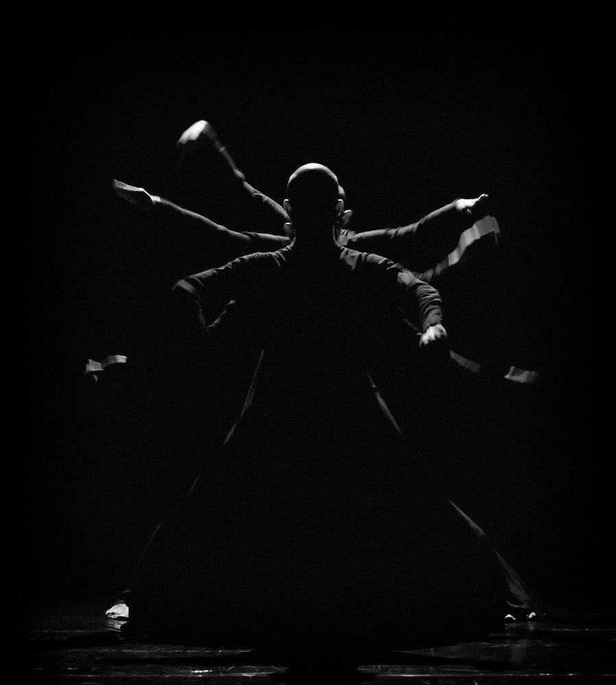 Photograph by Manu Echeverria