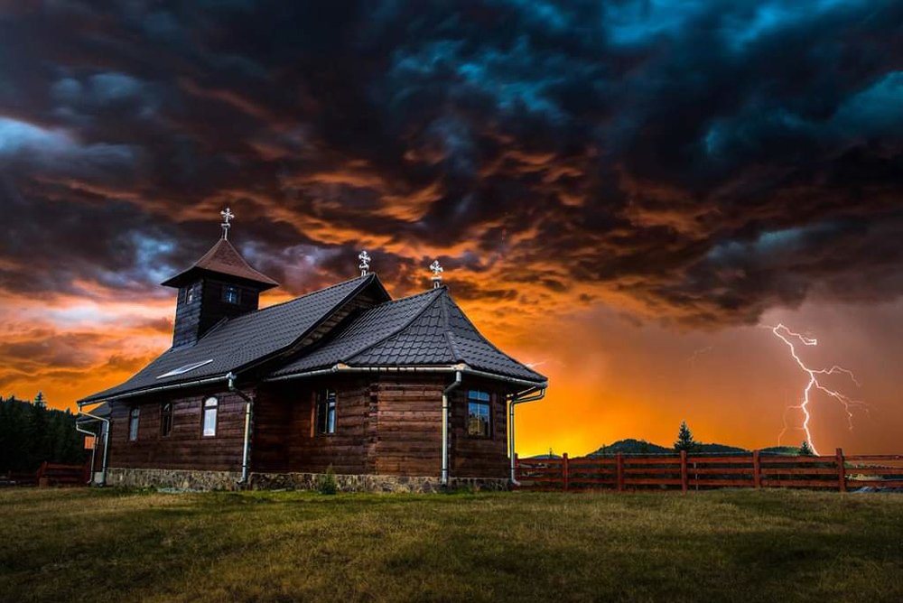 Photograph by Claudiu Chilom