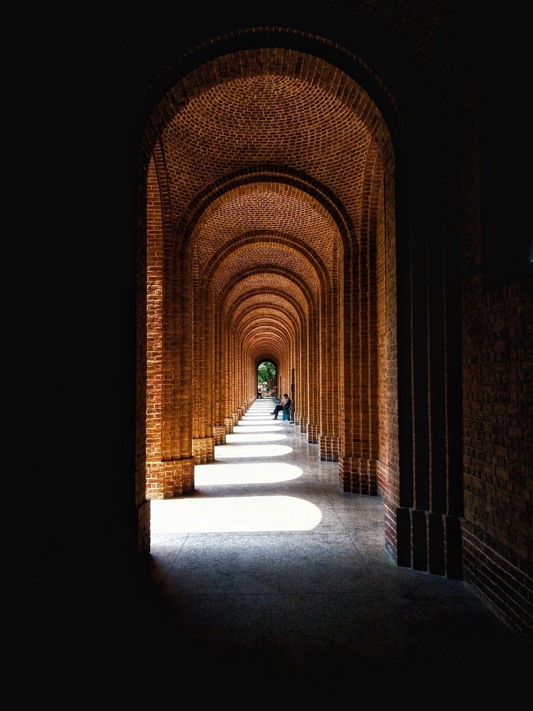 Afternoon in the hall way.