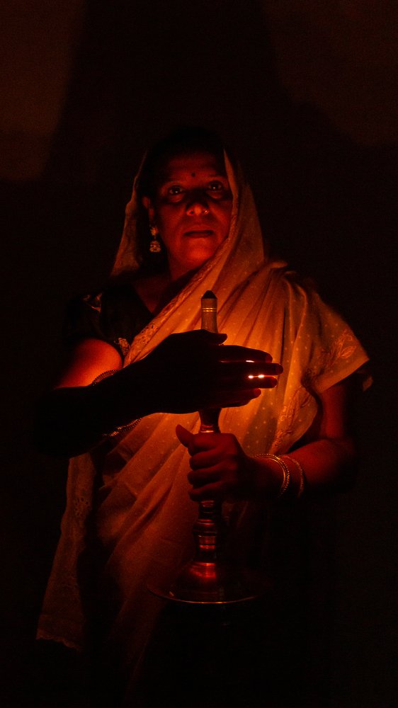 Lady with the lamp