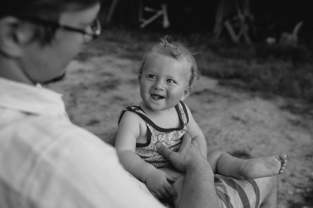 Счастливое детство на руках у папы