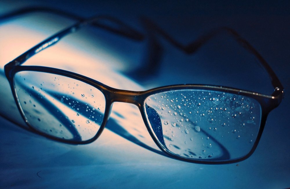 Playing with light - spectacles