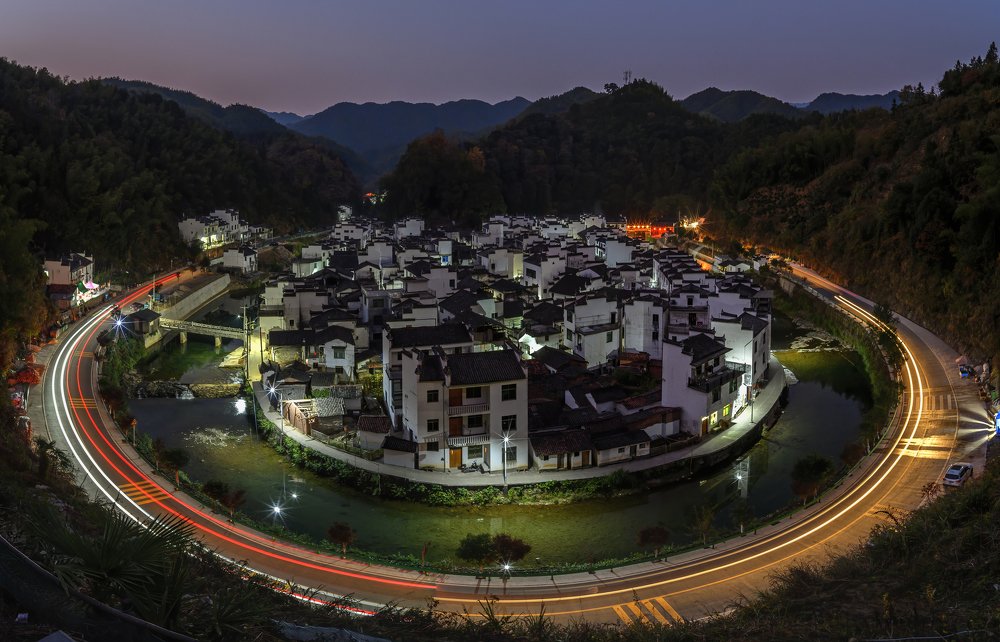 Photograph by THANH NGUYEN