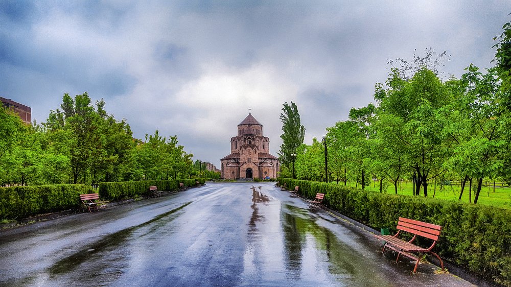 Церковь Святой Троицы: Ереван, Армения