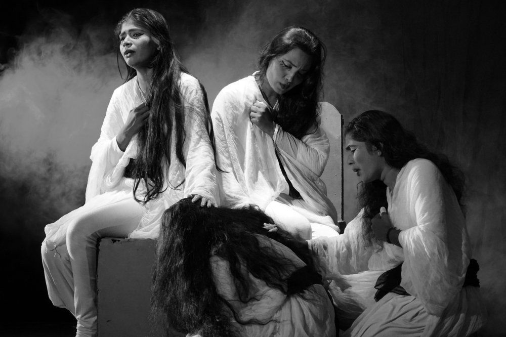 Photograph by Tilaxan Tilaxan