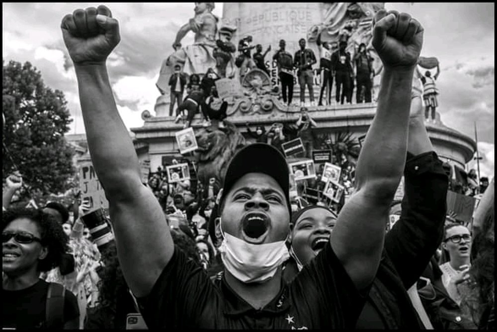 Photograph by Alex Giovanni Daniel