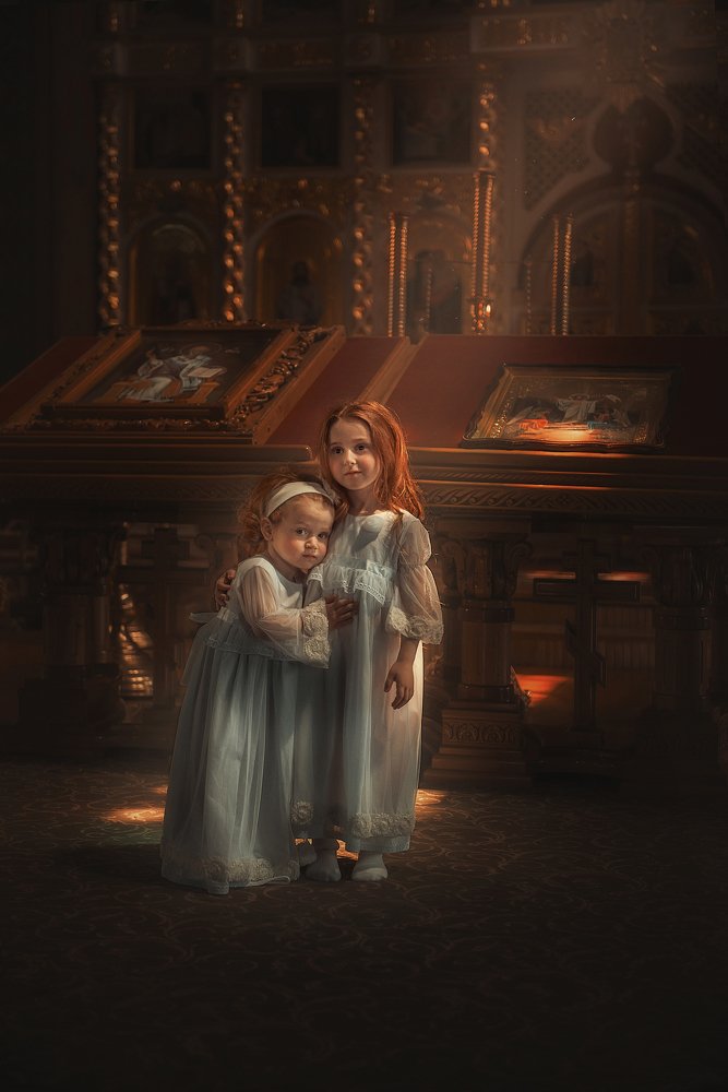 Девочки в храме