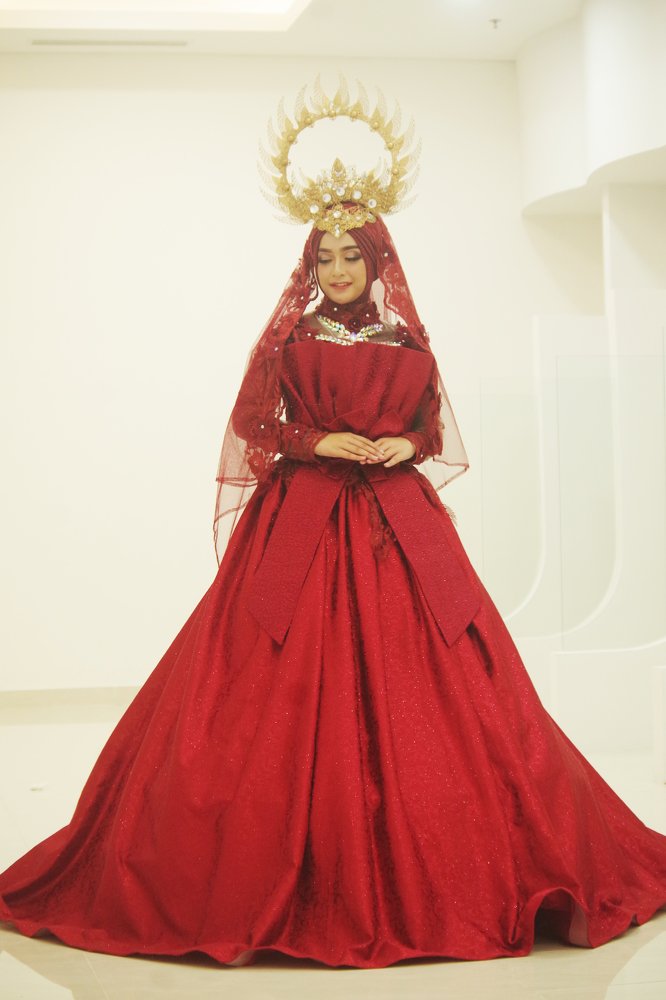 Beautiful Red Rose Muslimah Princess