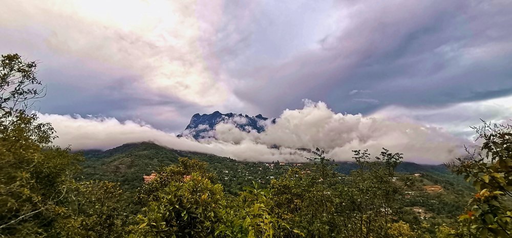 KINABALU MOUNTAIN