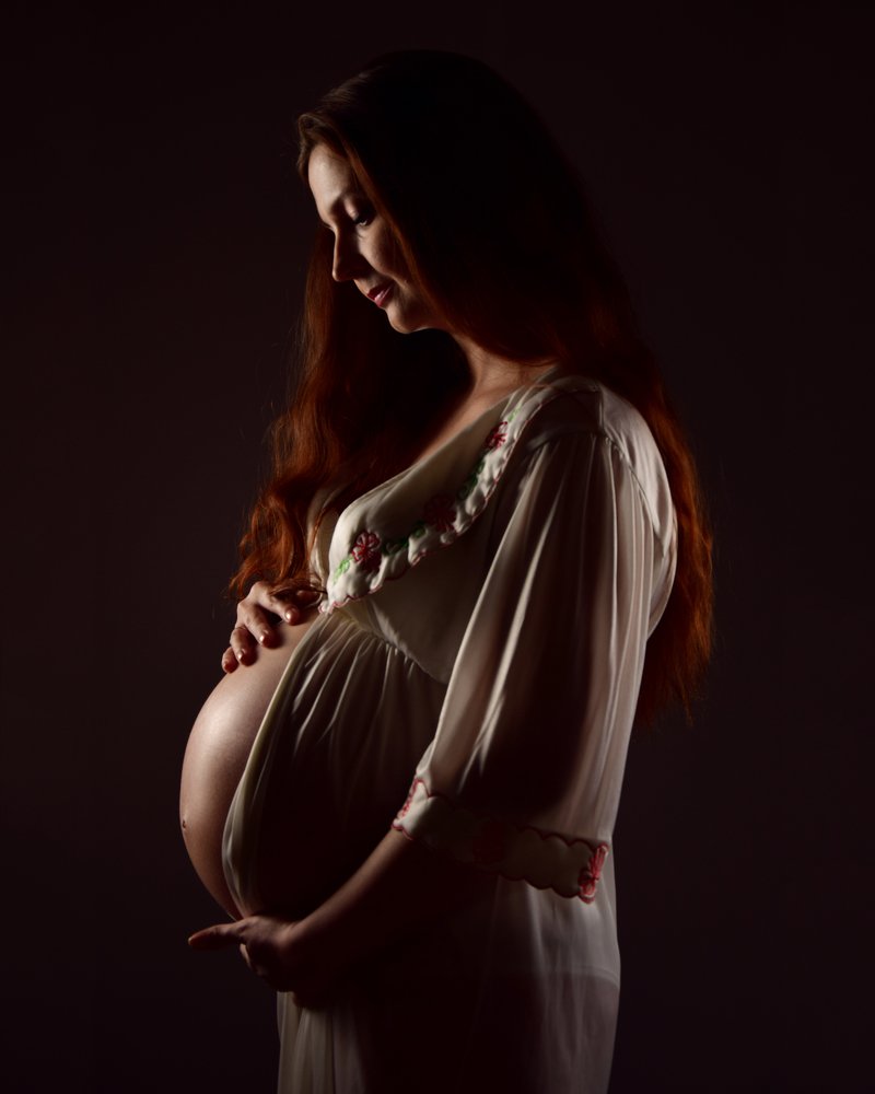 Renaissance girl waiting for a miracle.