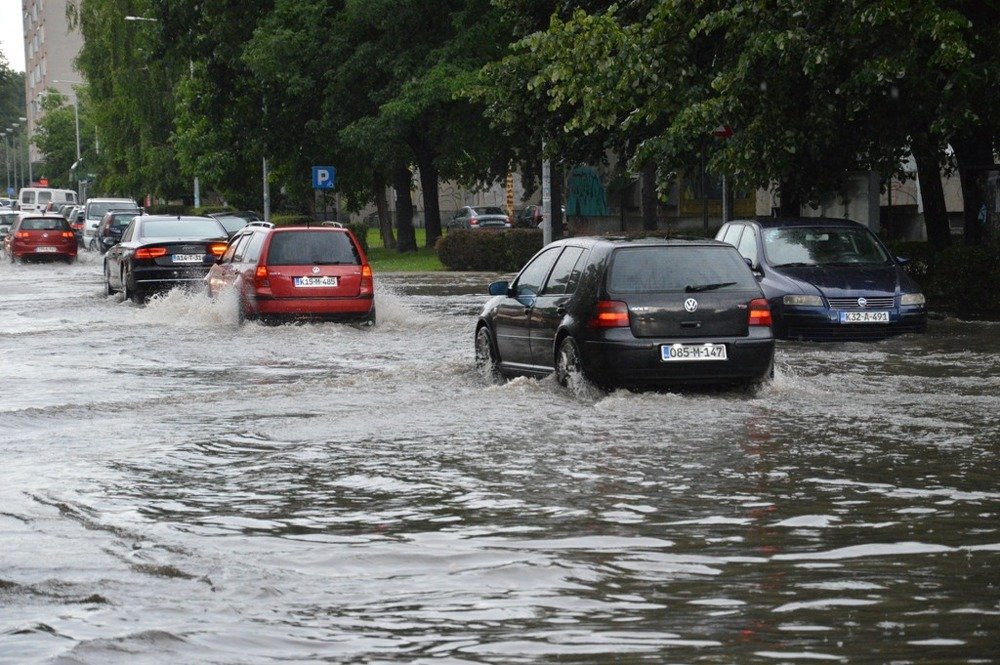 weaather with heavy rain that fell for a short time.L