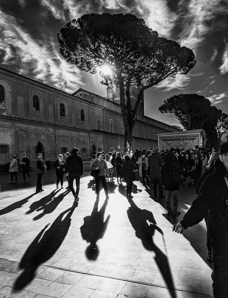 The Vatican shadows