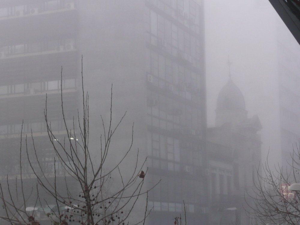 NIEBLA EN CENTRODE MONTEVIDEO , URUGUAY