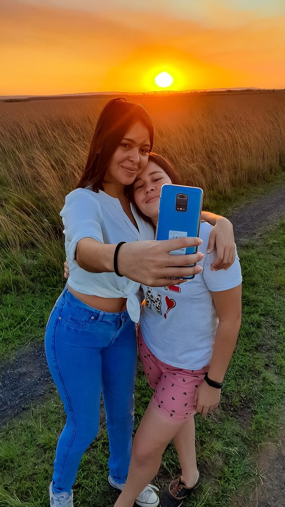 Love Sisters