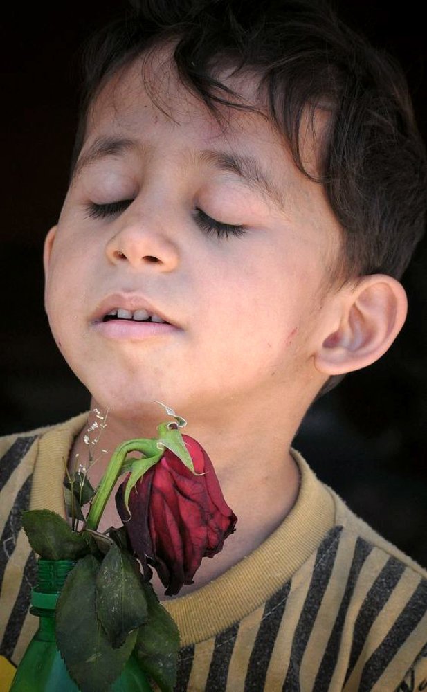 اي نسمة من الهواء ...او قطرة ماء ؟؟؟؟