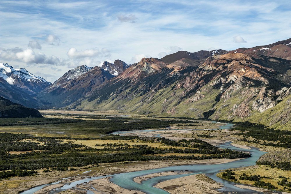 Там, где течет река