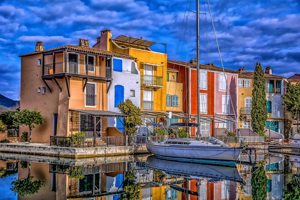 Photograph by Vasil Nanev