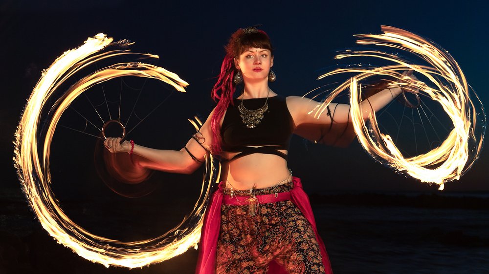 Танец с огнём