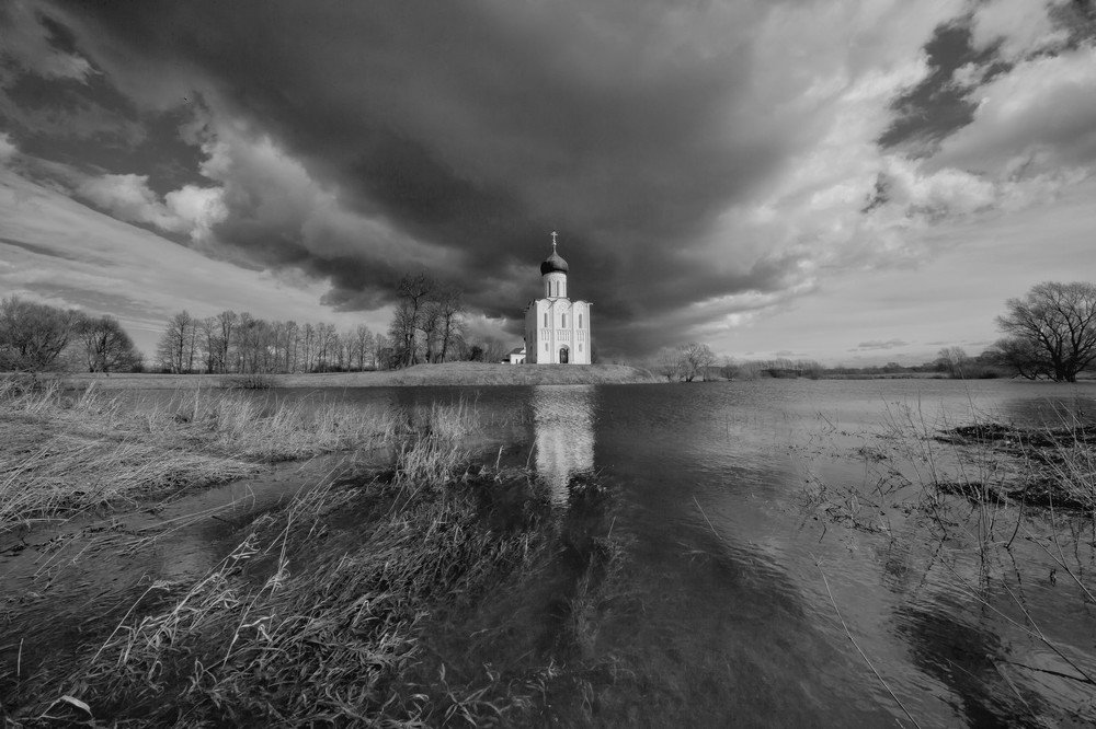 Зазеркалье.