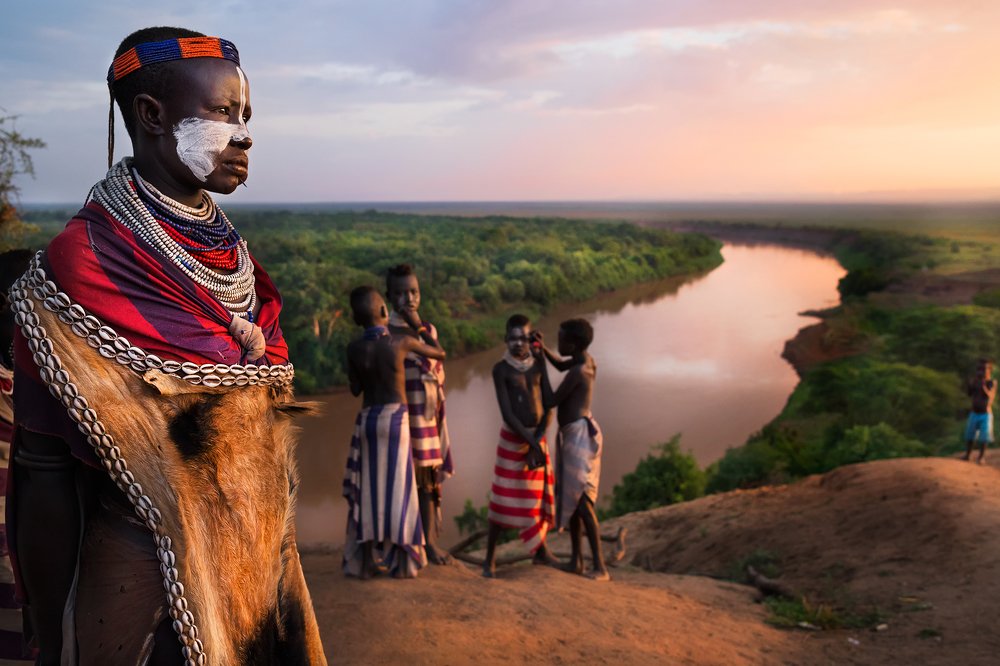 The First Lady and the painted kids