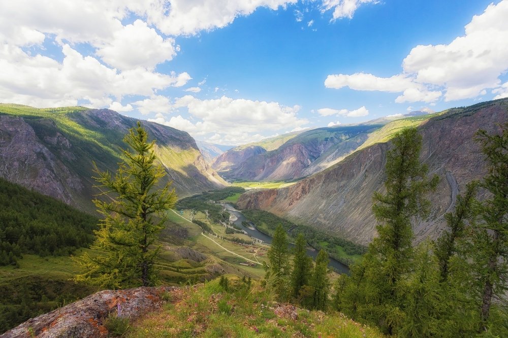 Взгляд на долину реки Чулышман