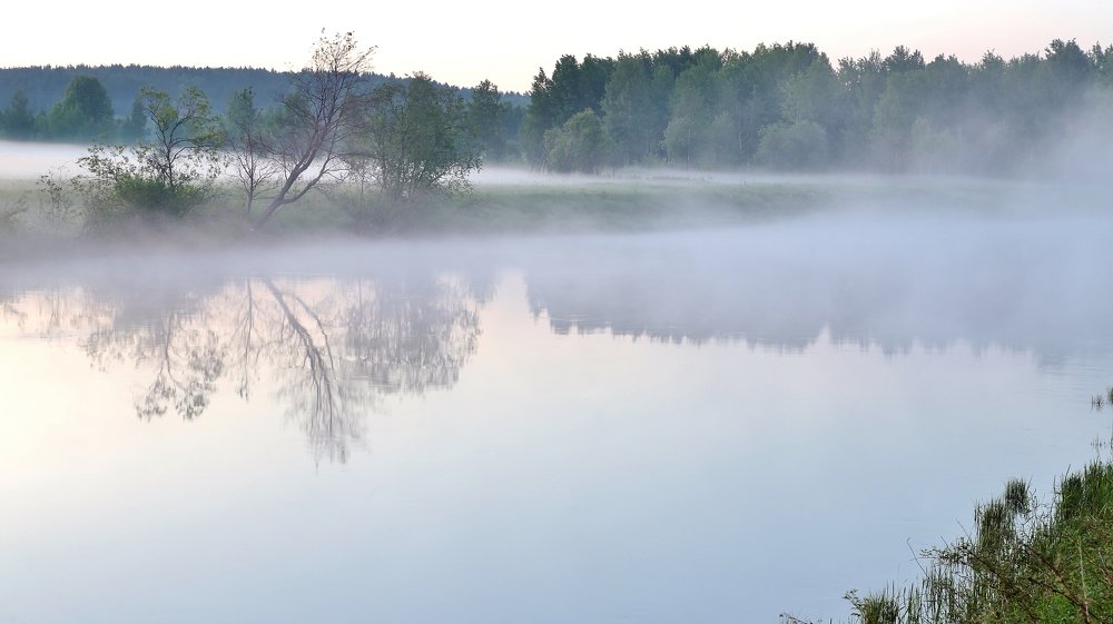 На рассвете.