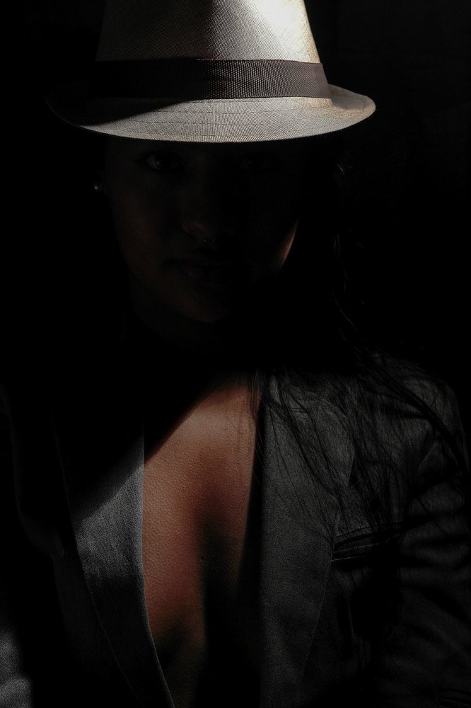 La chica del sombrero