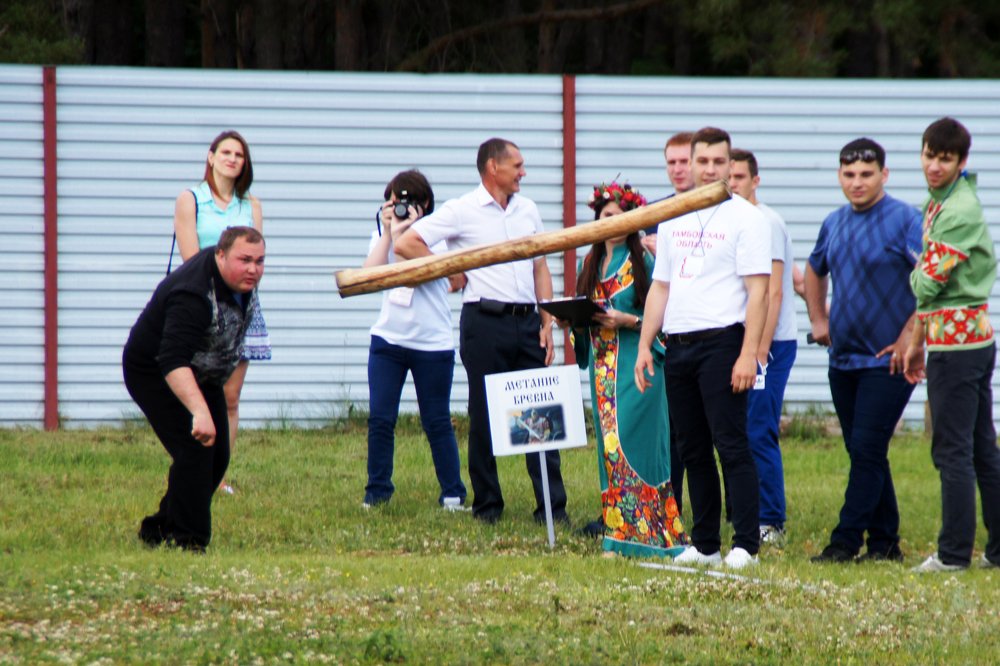 метание бревна