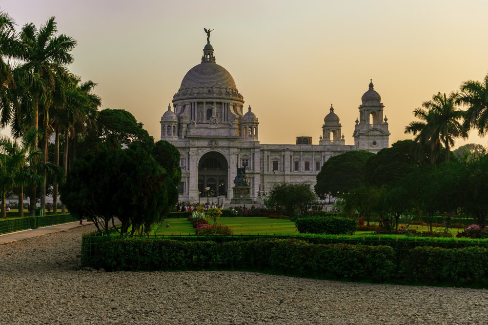 The finest building in kolkata with a poem in marble