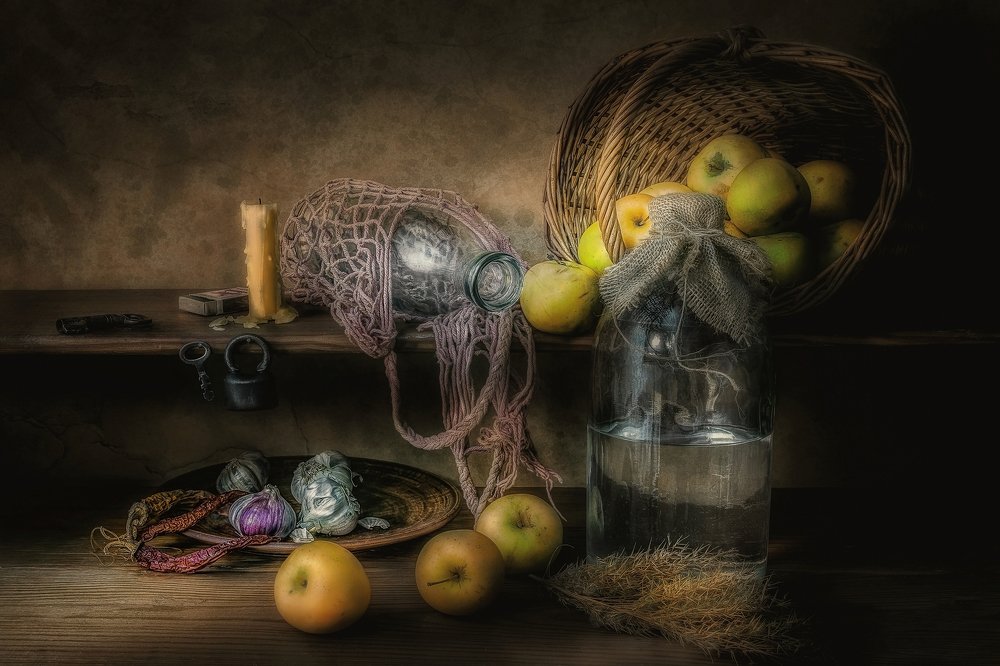 Корзина с яблоками