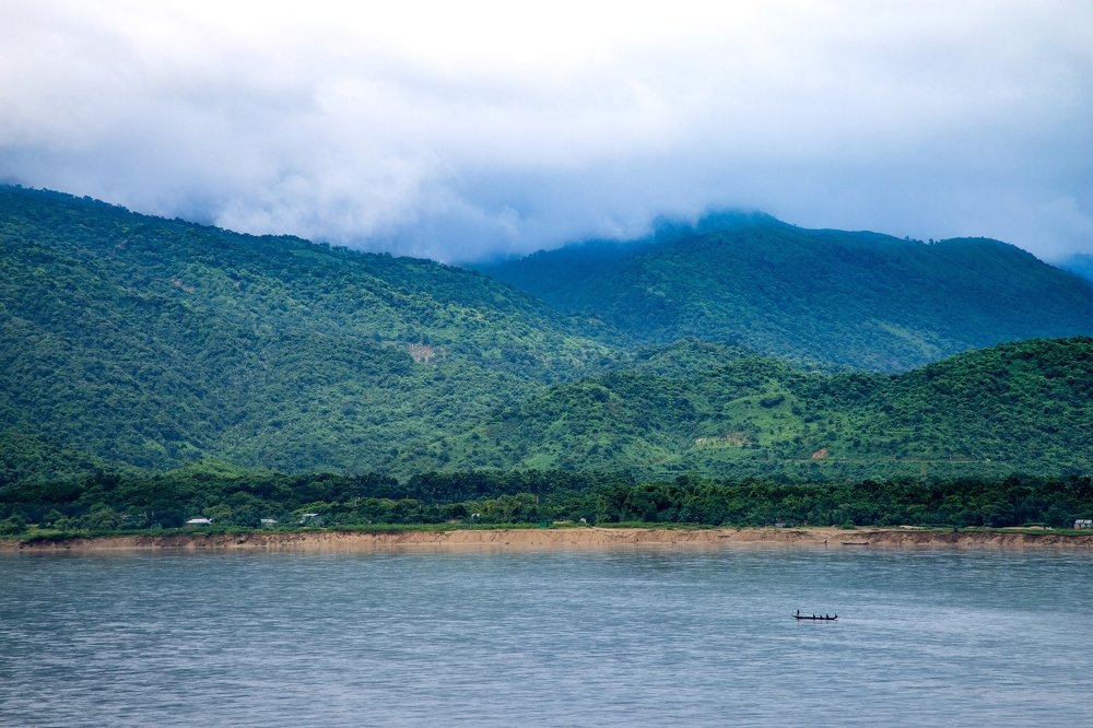 with river and mountain