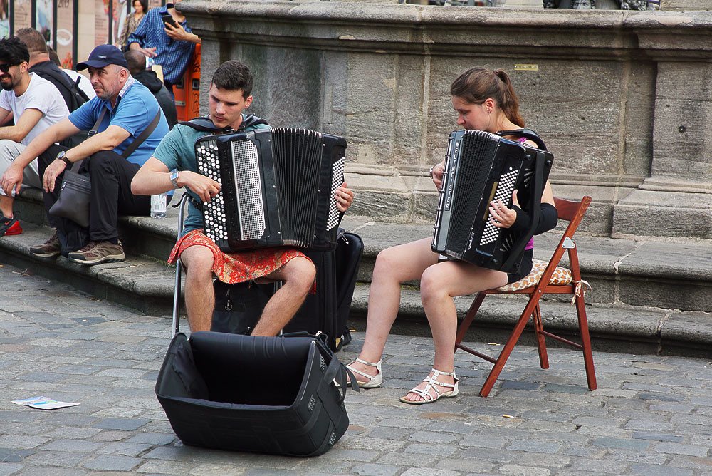 Уличные музыканты