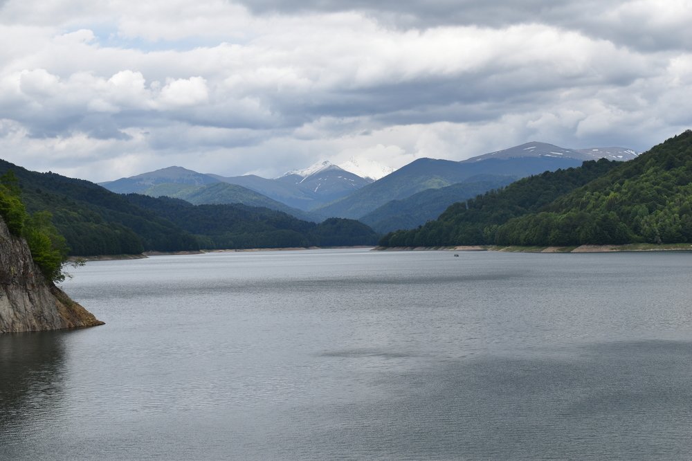 mountain lake panorama