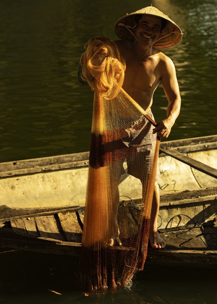 Smile on the Nhu y river