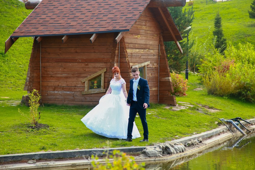 Прогулка у пруда