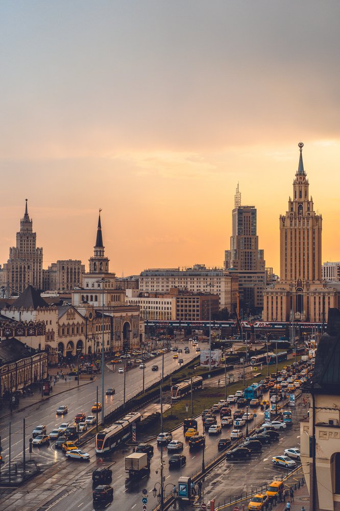 Комсомольская площадь