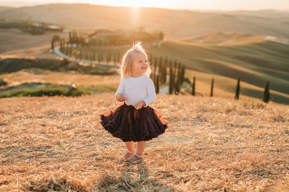 Baby girl in Tuscany