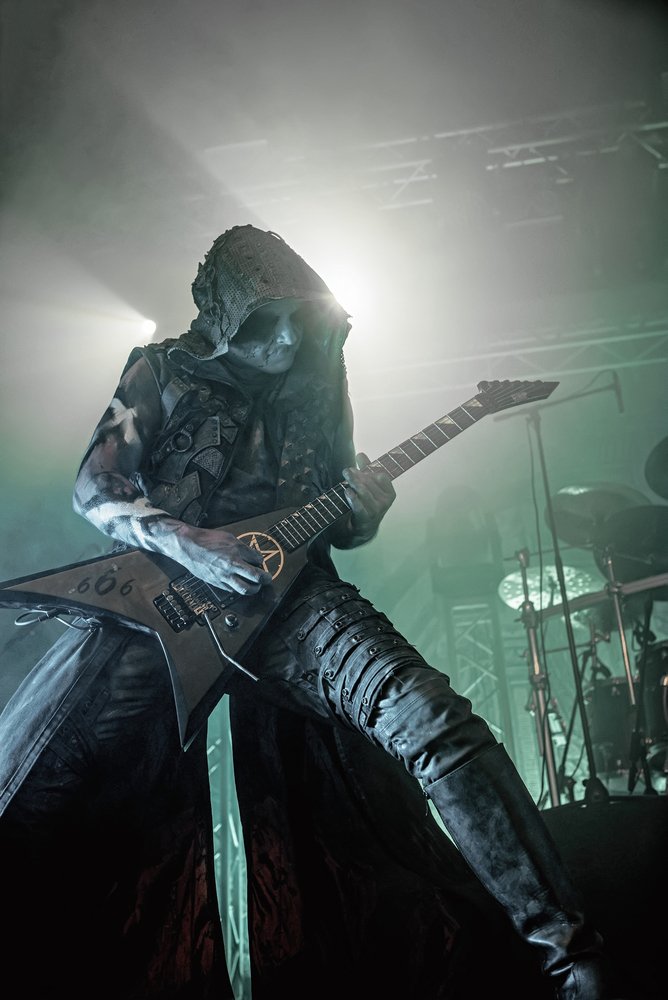 Концертная фотография группы Dimmu Borgir, Киев, Stereo Plaza