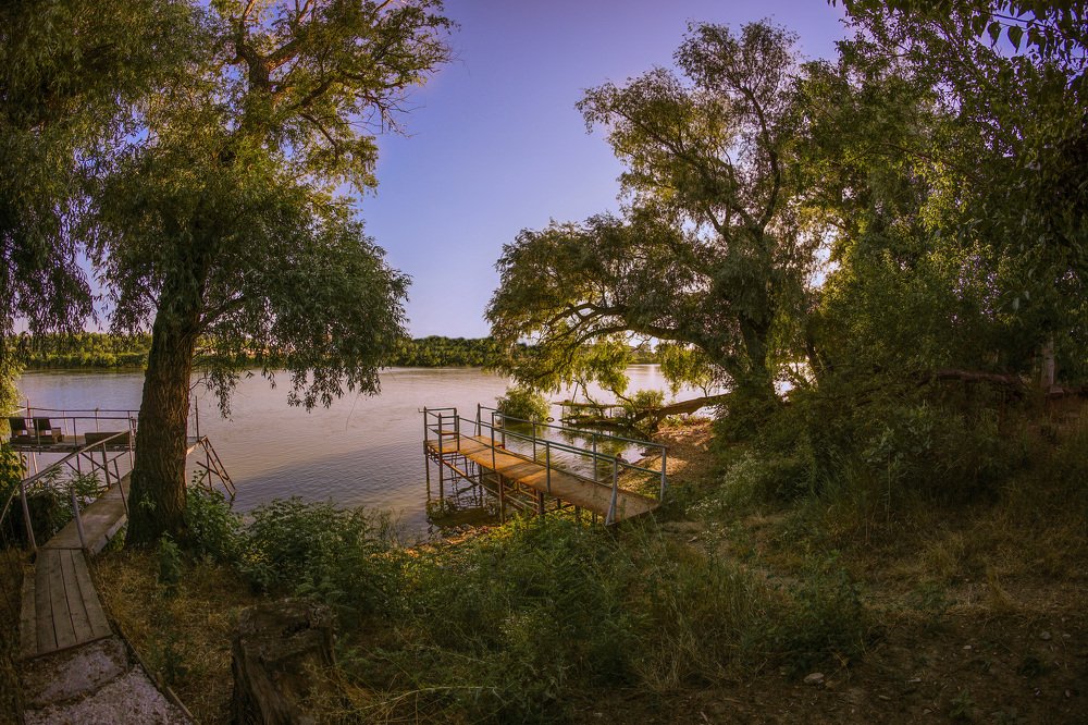 Речной причал