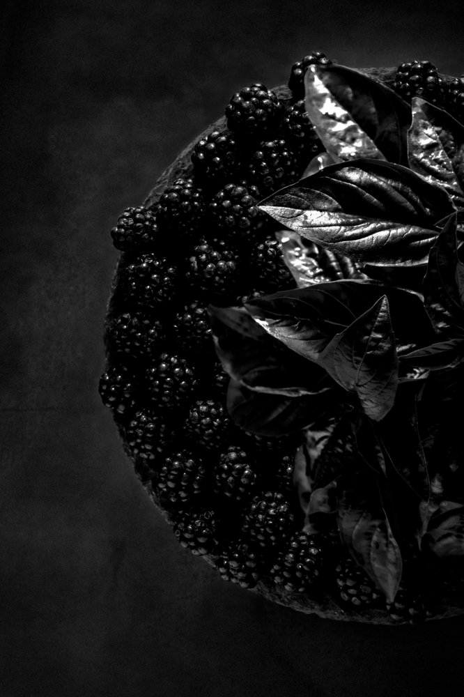 ежевика и базилик