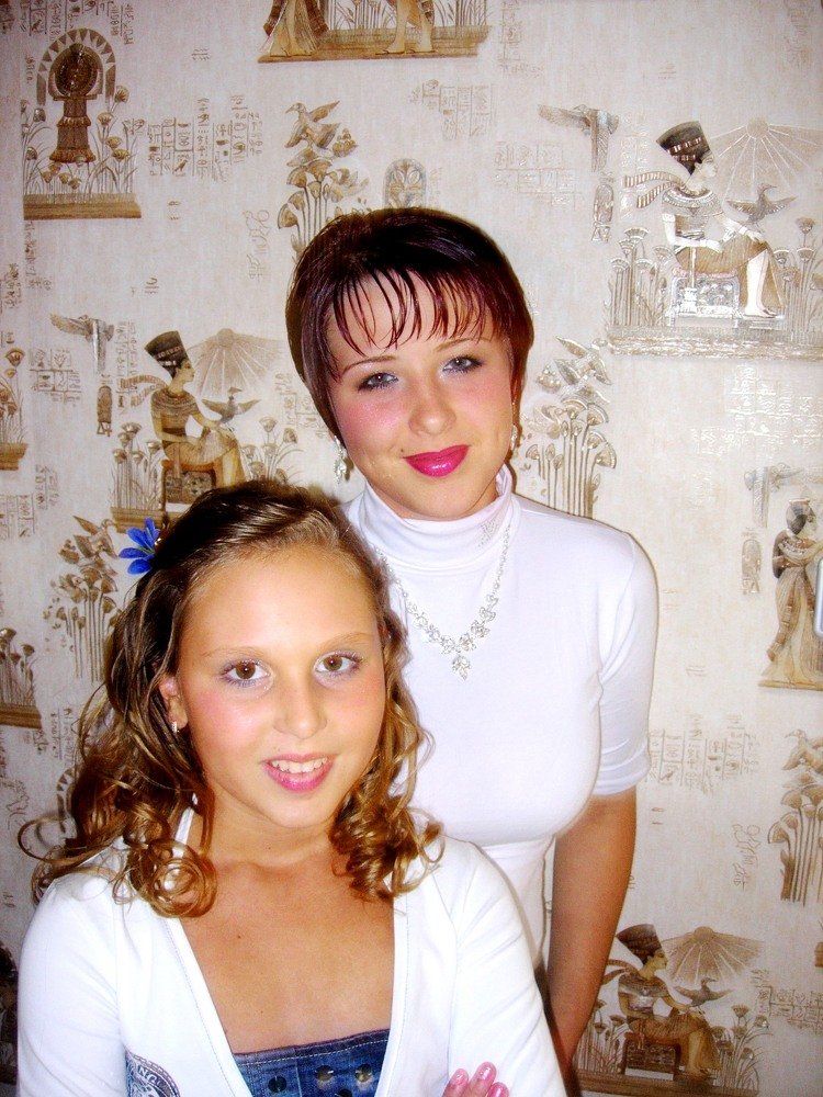 Две красавицы