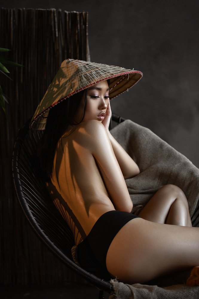 Тень на спине