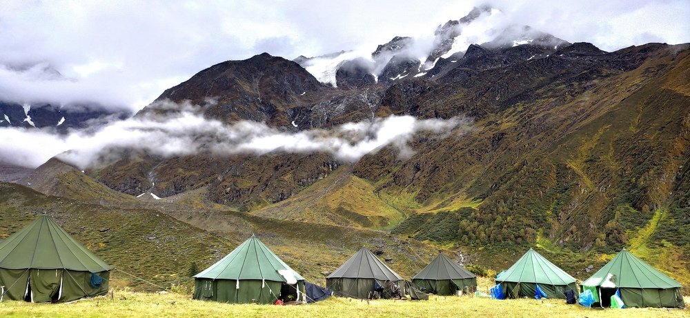Home around the Mountains.