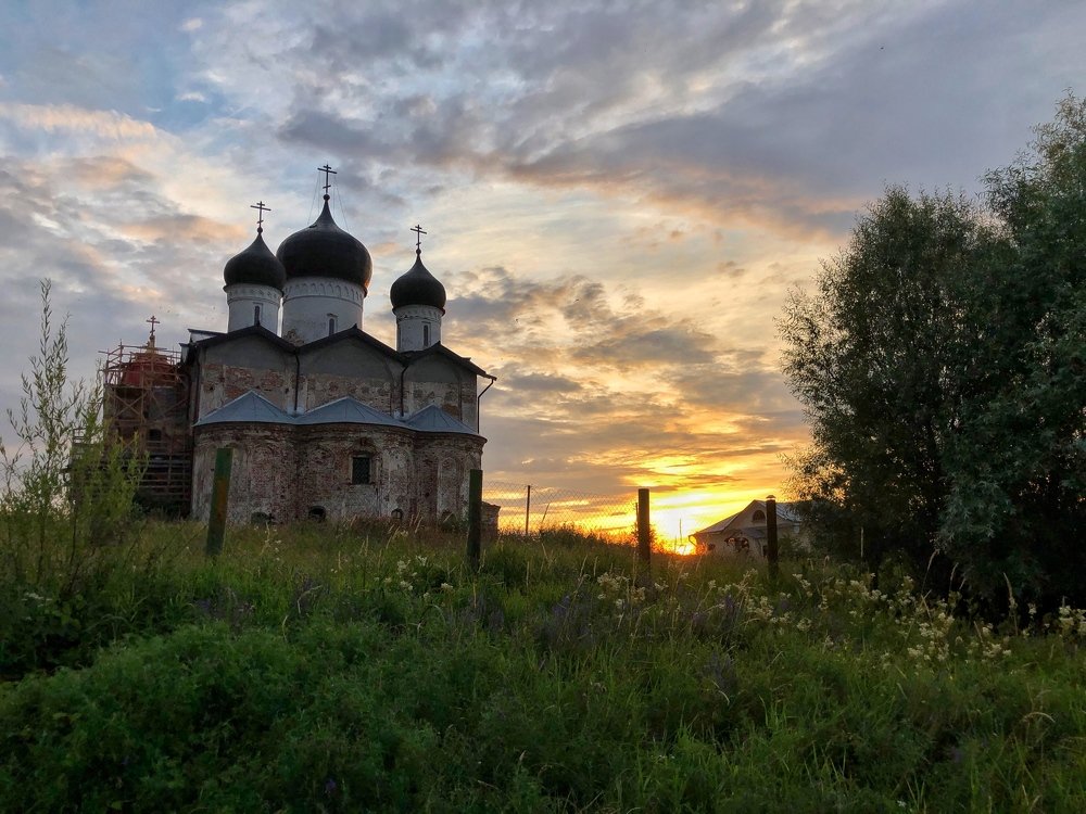 «Свято-Троицкий Михайло-Клопский мужской монастырь»