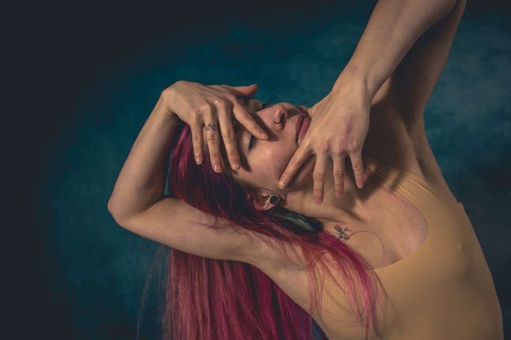 Dancing the fragility