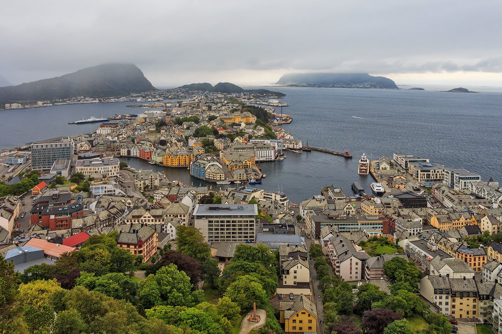 Хмурое  утро