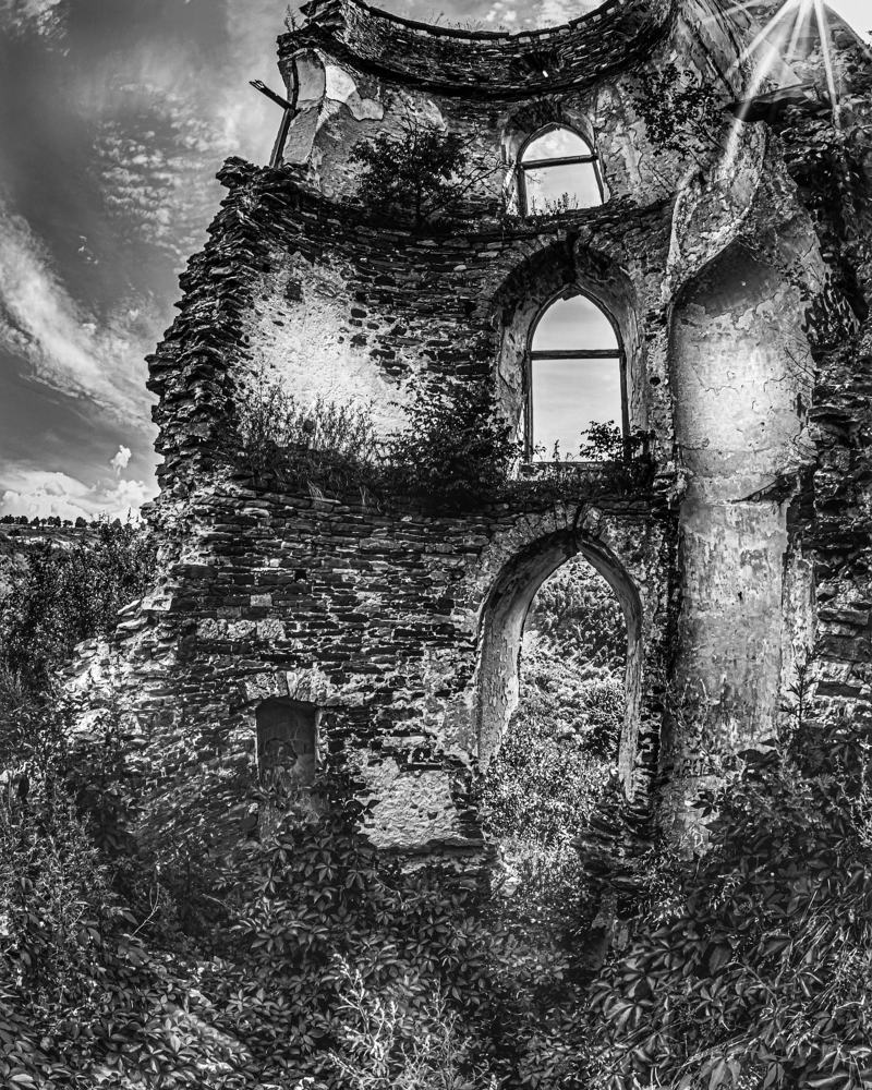 Photograph by Serhij Kharchenko