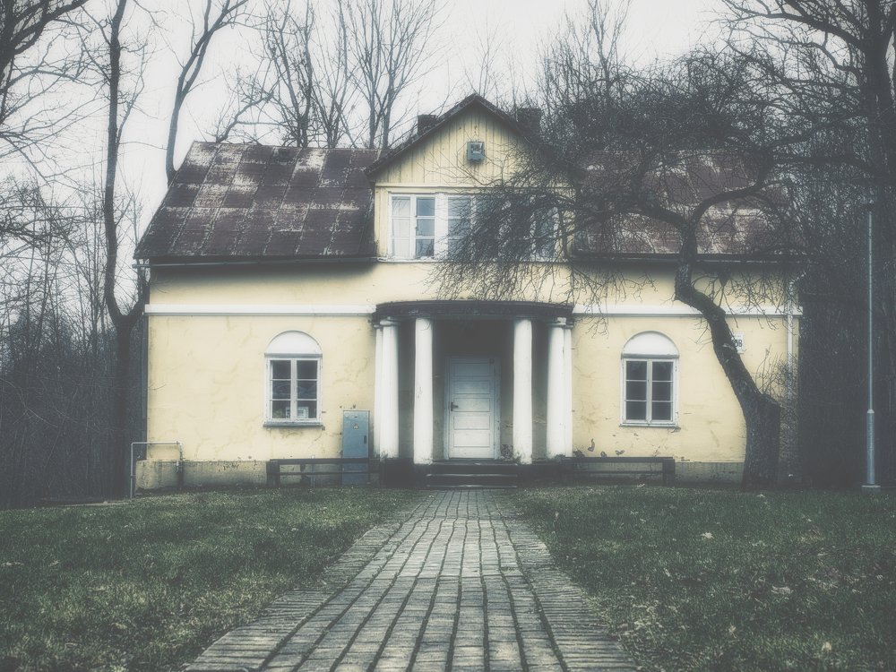 Мистический дом