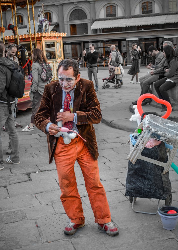 Street artist clown in Florence