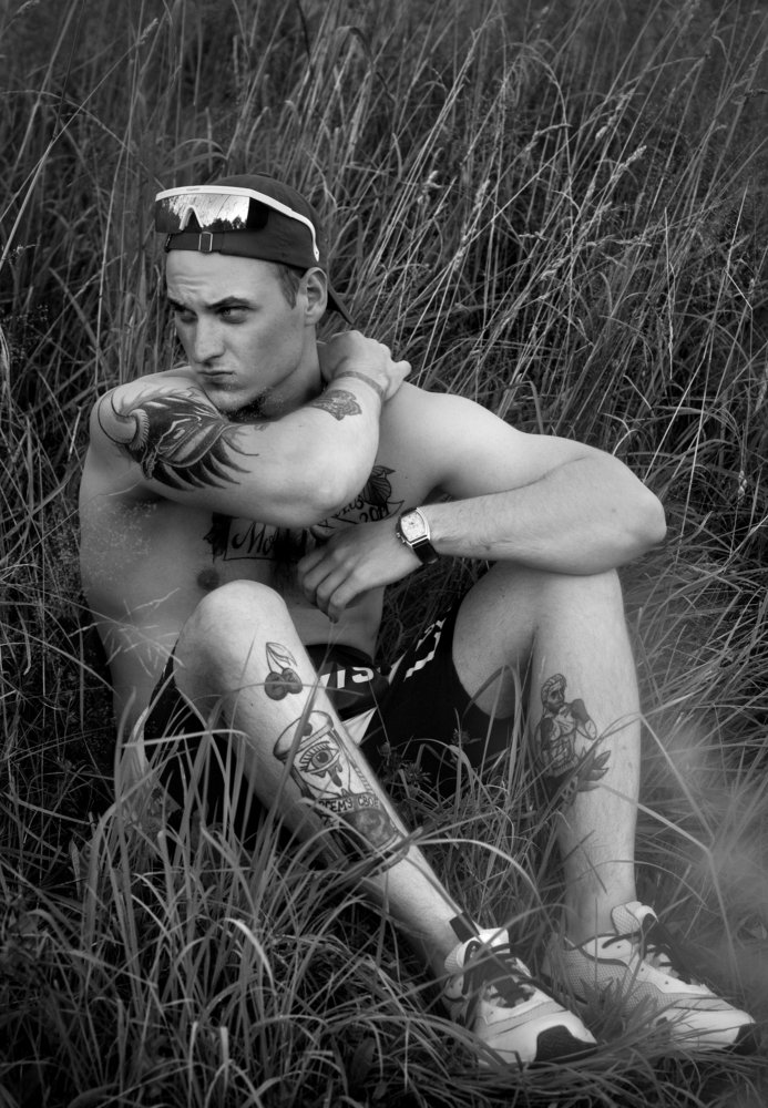 В поле с комарами